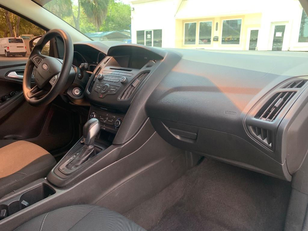 2017 Ford Focus - $6,900