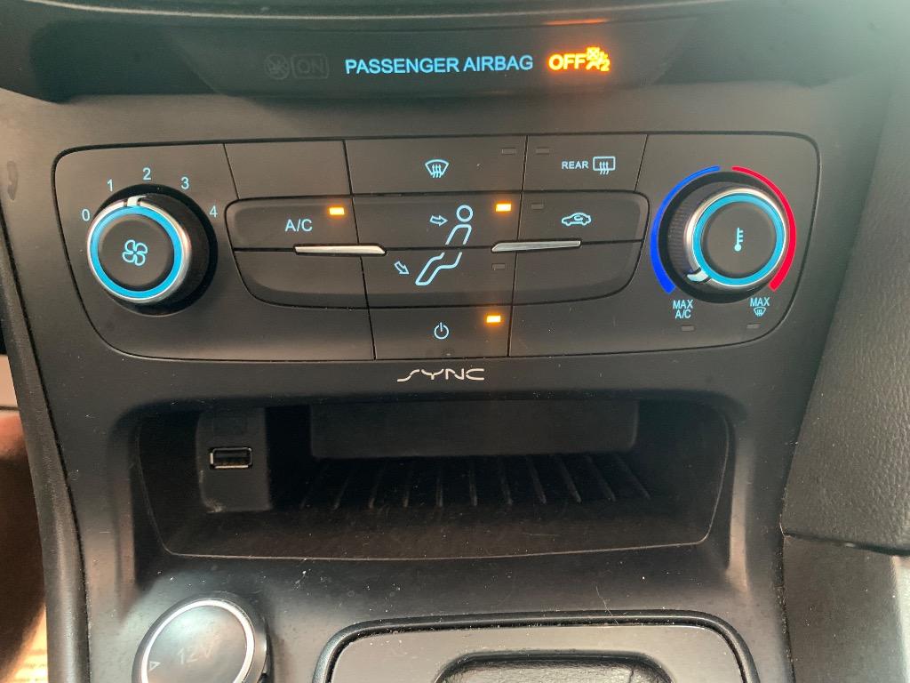 2017 Ford Focus - $6,900