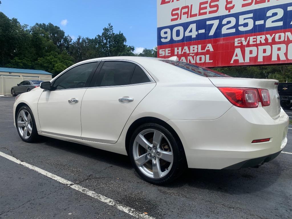 2013 Chevrolet Malibu - $8,990