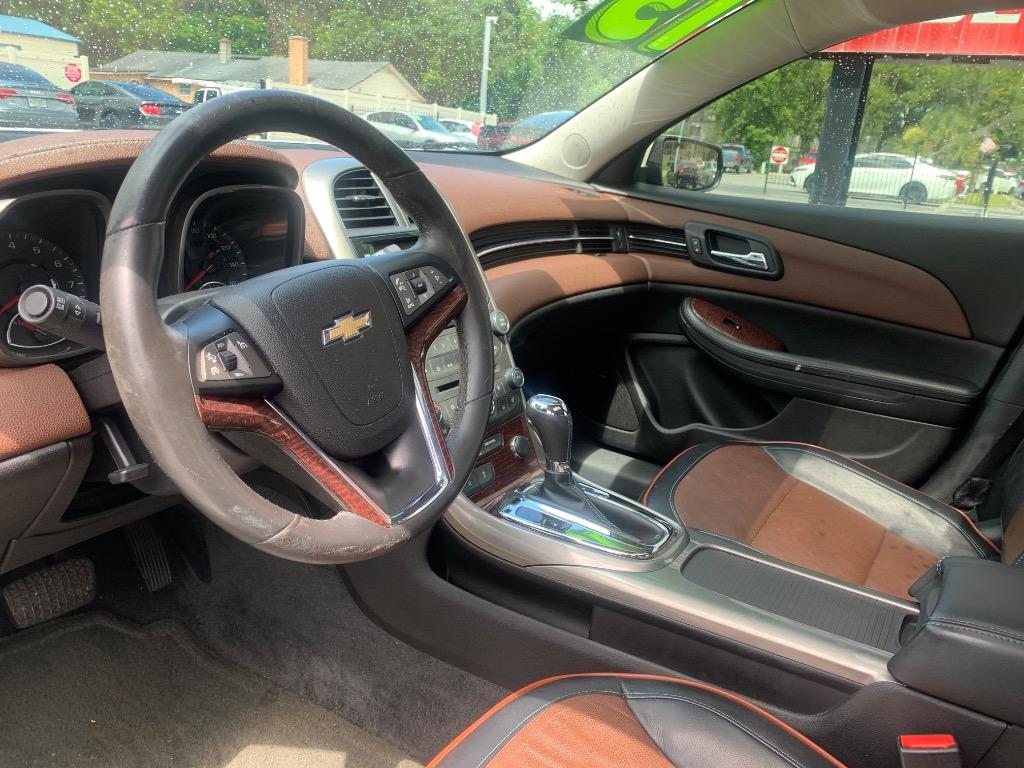 2013 Chevrolet Malibu - $8,990
