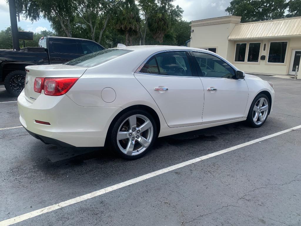 2013 Chevrolet Malibu - $8,990