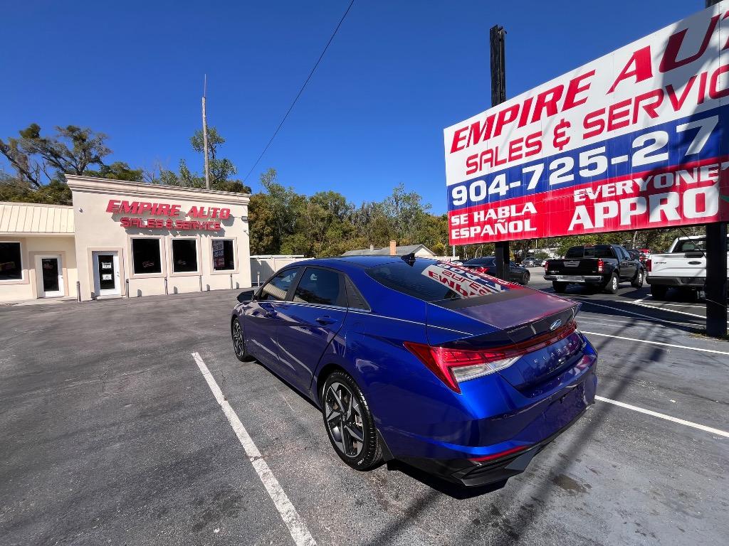 2023 Hyundai Elantra - $18,450