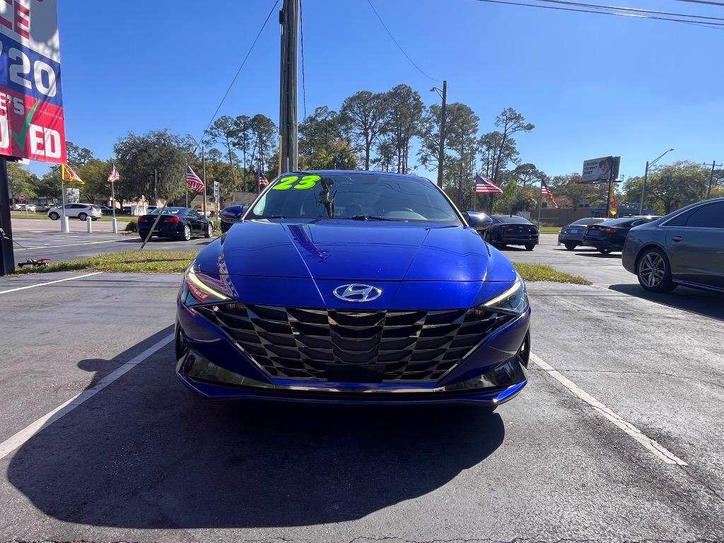 2023 Hyundai Elantra - $18,450