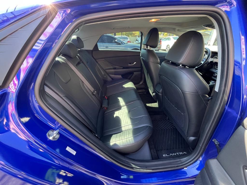 2023 Hyundai Elantra - $18,450