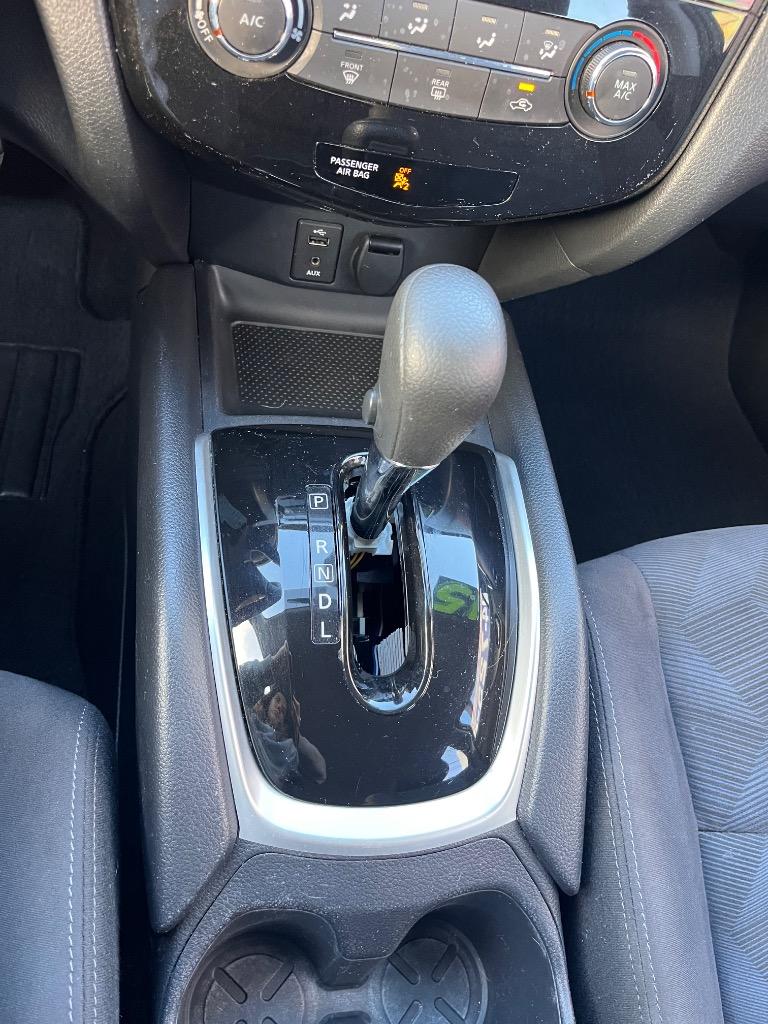 2015 Nissan Rogue - $9,000