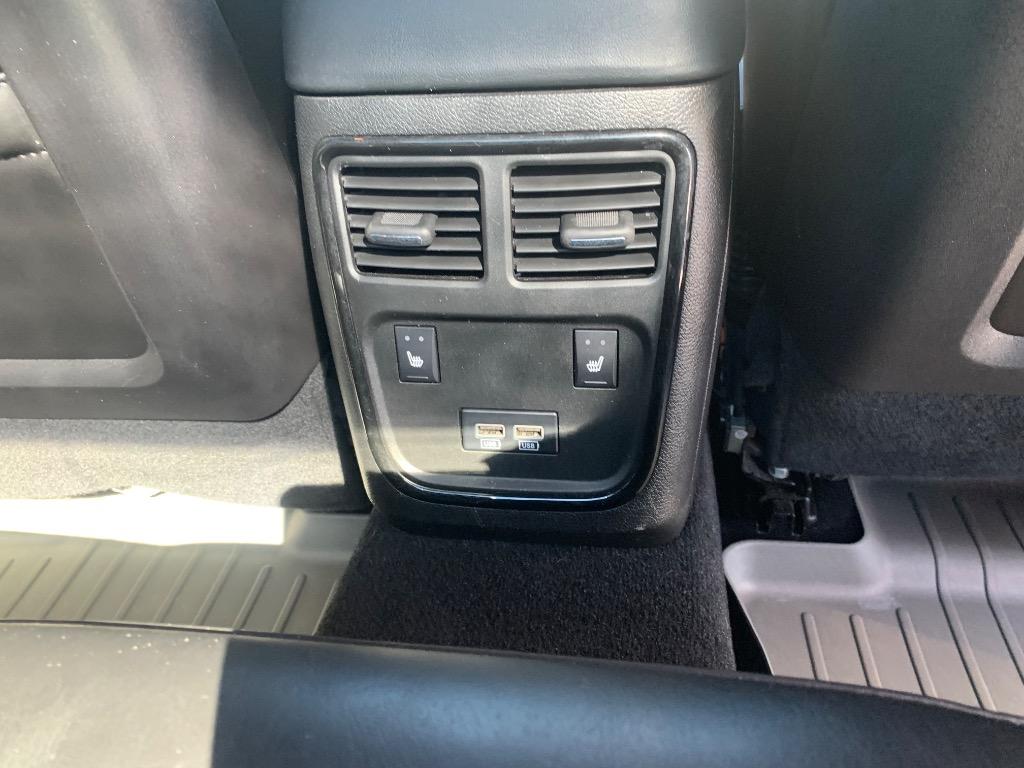 2019 Dodge Charger - $15,300