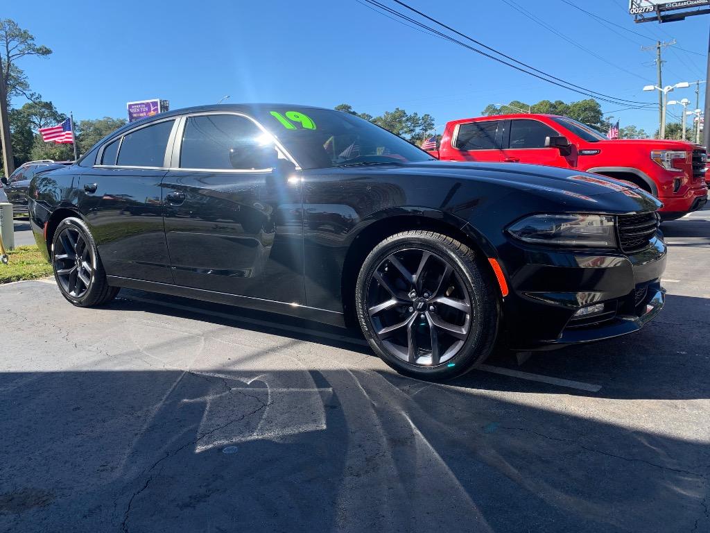 2019 Dodge Charger - $15,300