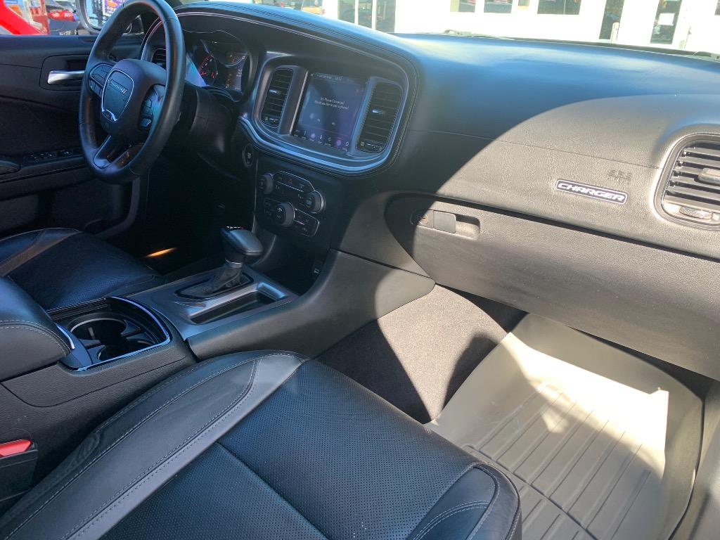 2019 Dodge Charger - $15,300