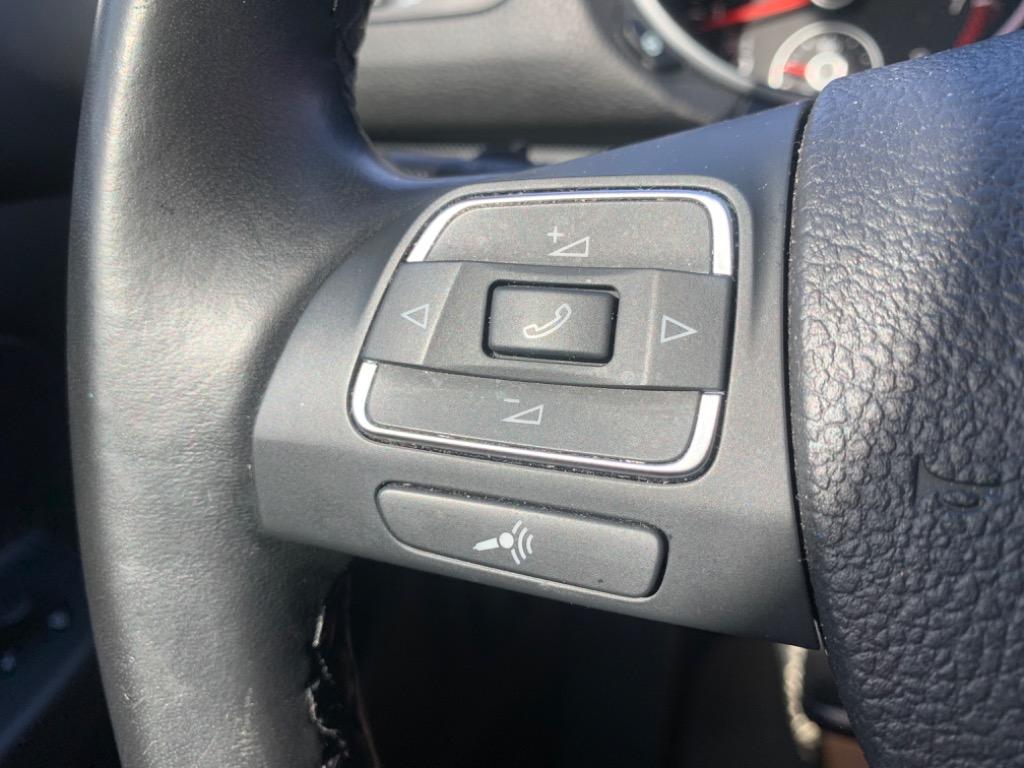 2012 Volkswagen Jetta SportWagen S PZEV photo