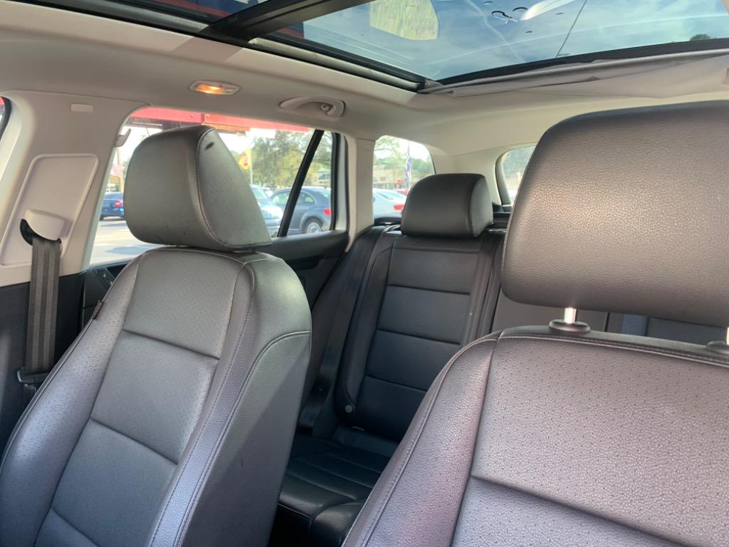 2012 Volkswagen Jetta SportWagen S PZEV photo