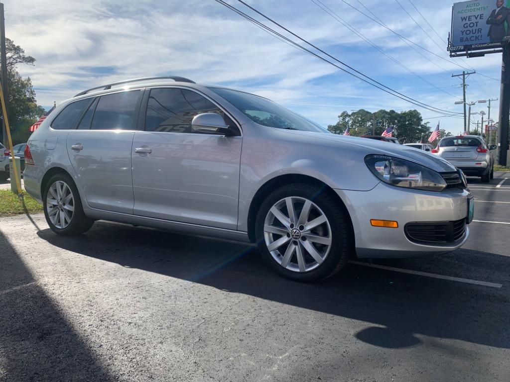 2012 Volkswagen Jetta SportWagen S PZEV photo