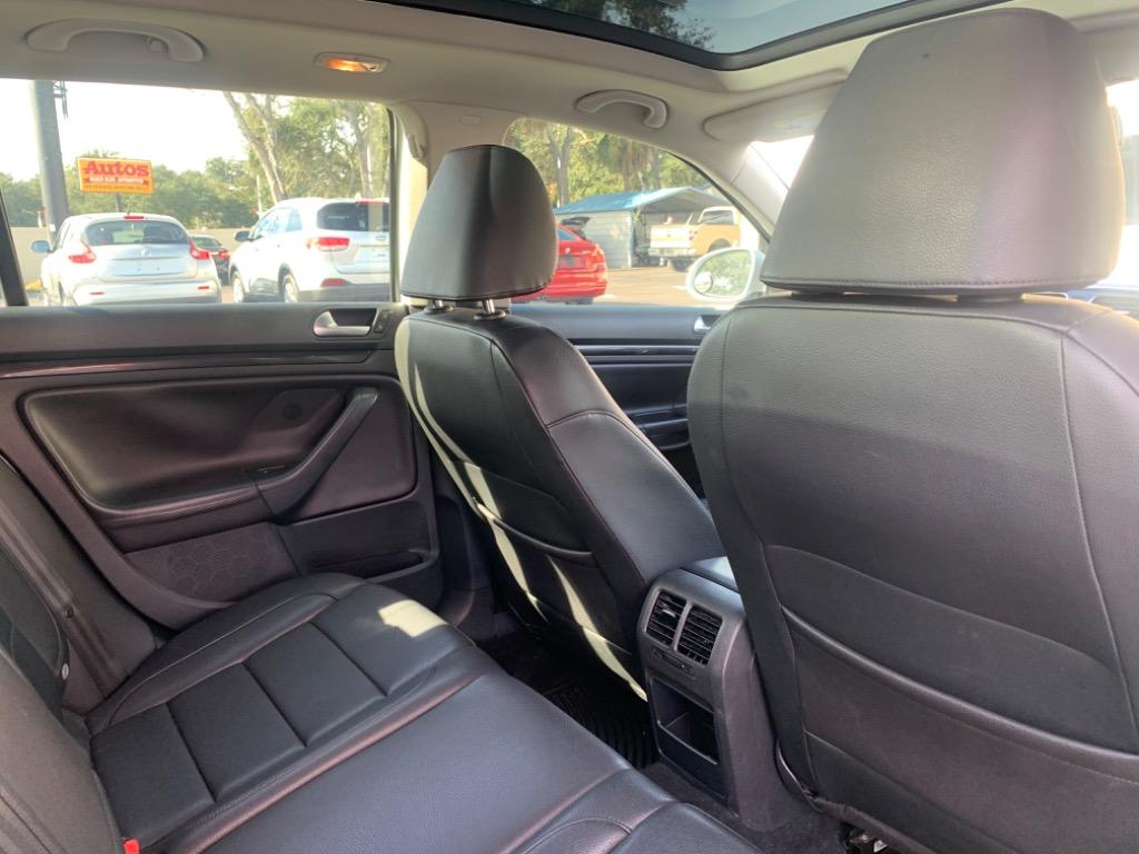 2012 Volkswagen Jetta SportWagen S PZEV photo