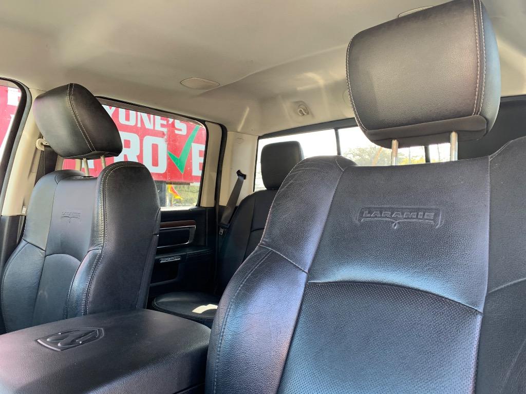 2015 RAM 1500 Laramie photo