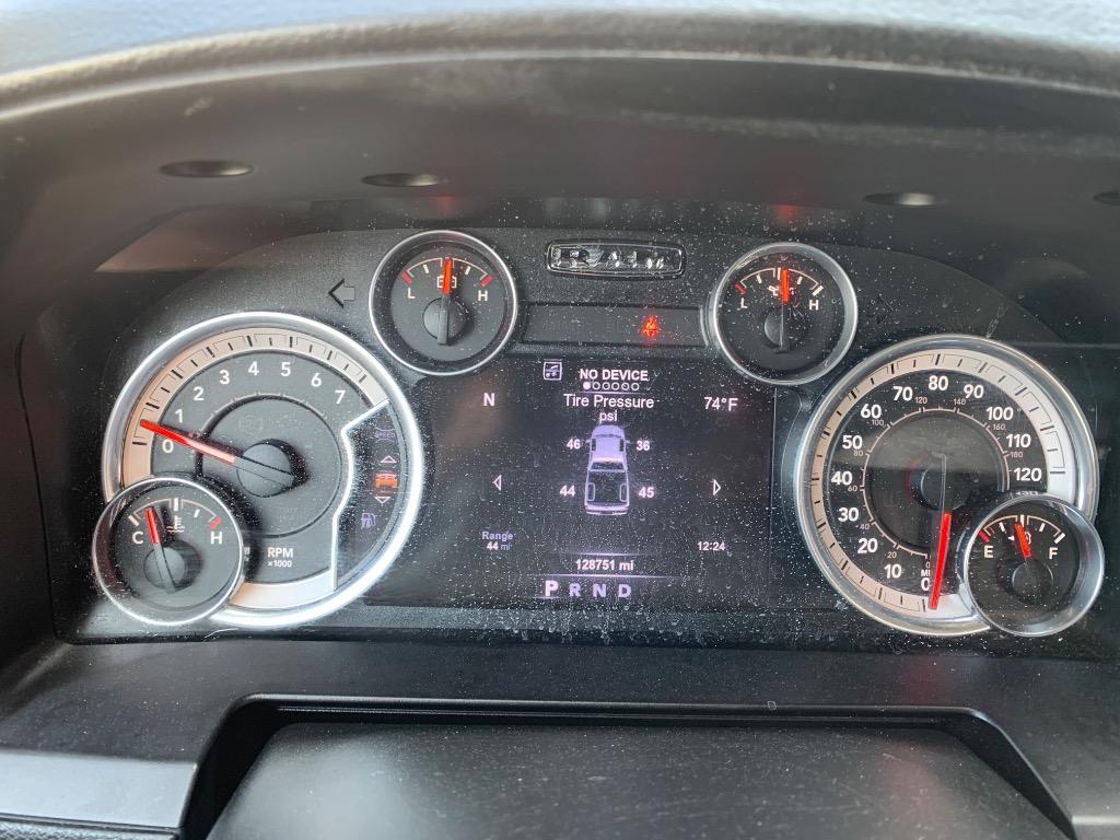 2015 RAM 1500 Laramie photo