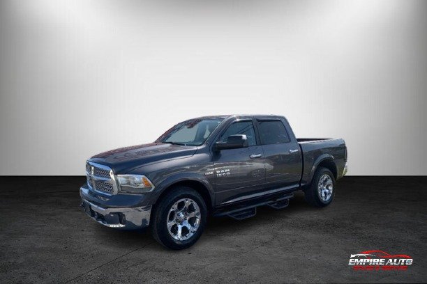 2015 RAM 1500 Laramie photo