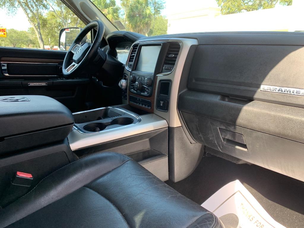 2015 RAM 1500 Laramie photo
