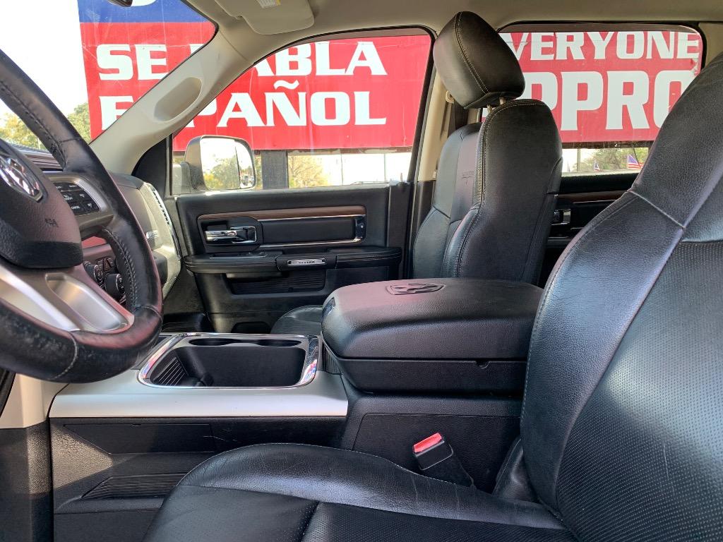 2015 RAM 1500 Laramie photo