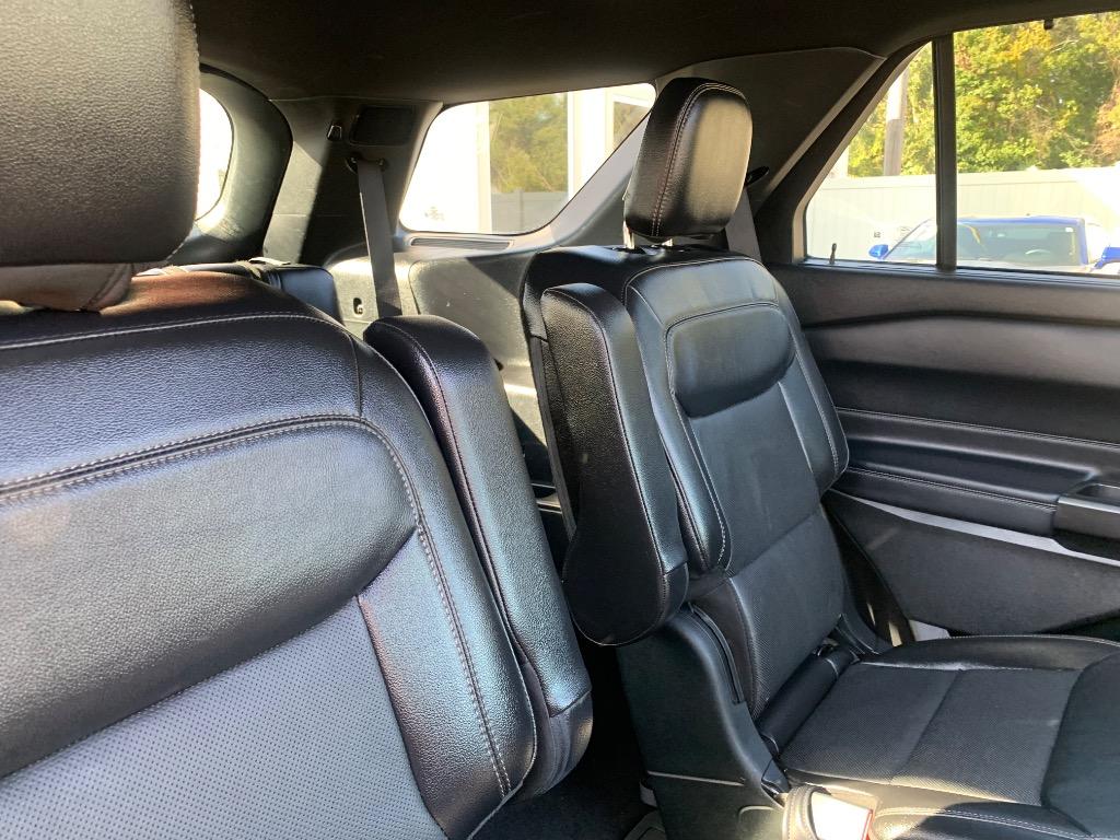 2020 Ford Explorer Limited photo