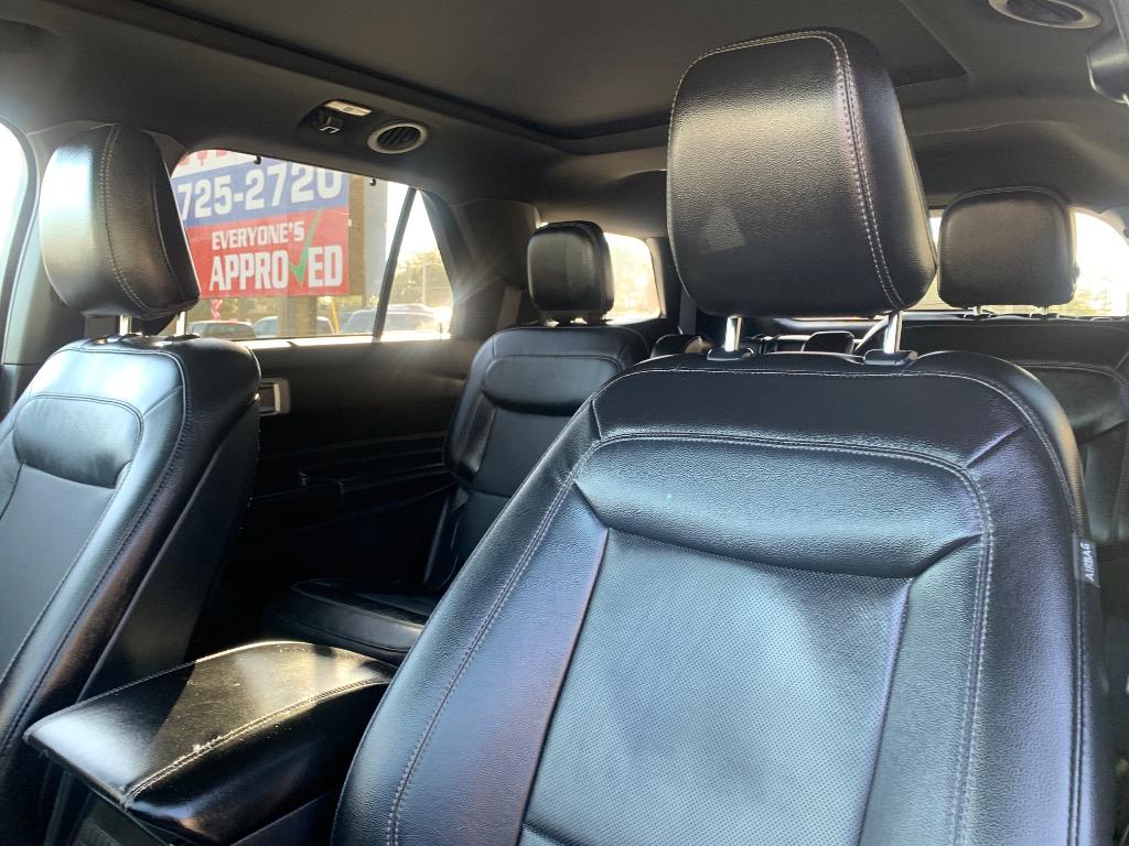 2020 Ford Explorer Limited photo