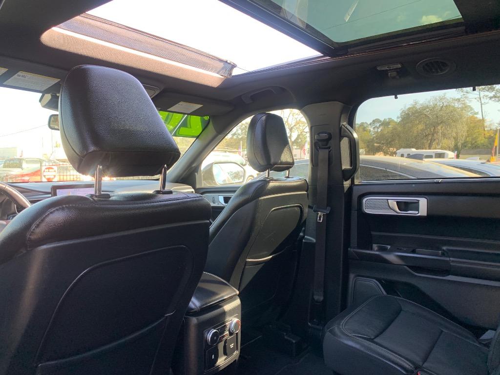 2020 Ford Explorer Limited photo