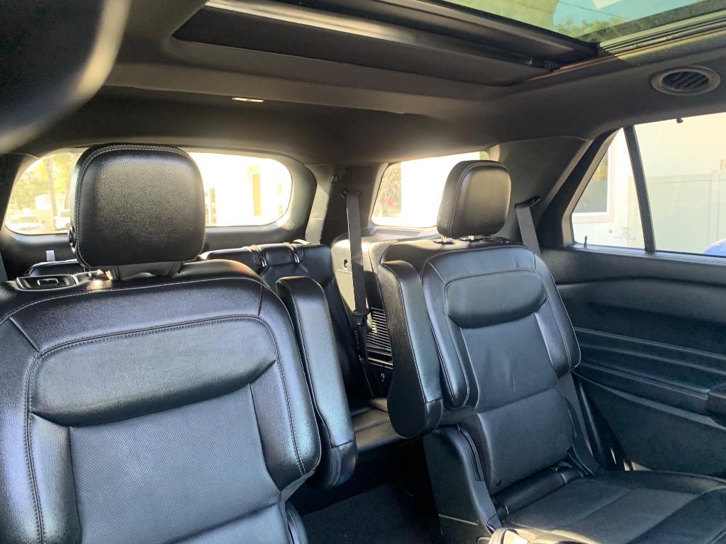 2020 Ford Explorer Limited photo