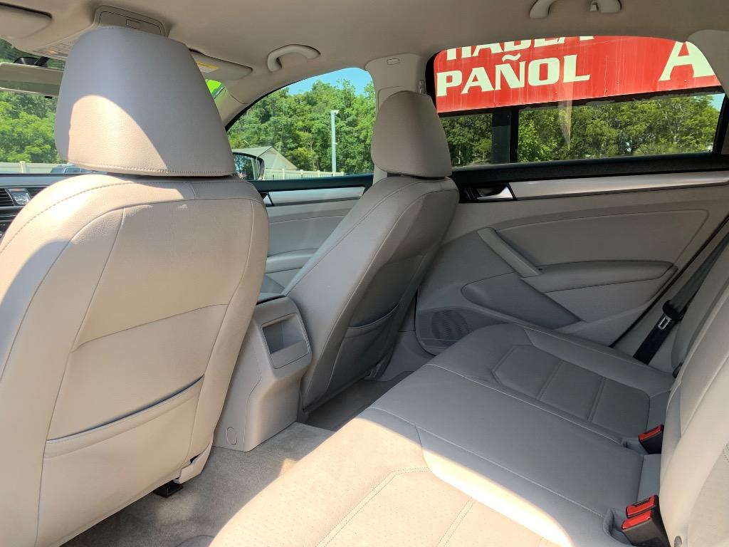 2015 Volkswagen Passat - $8,500