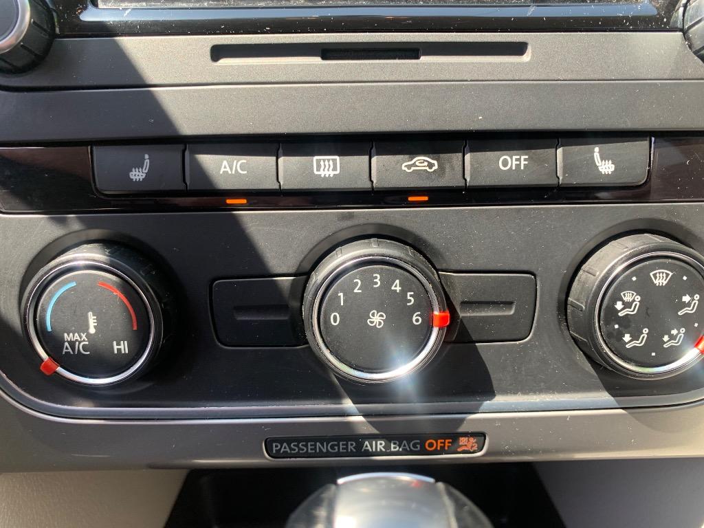 2015 Volkswagen Passat - $8,500