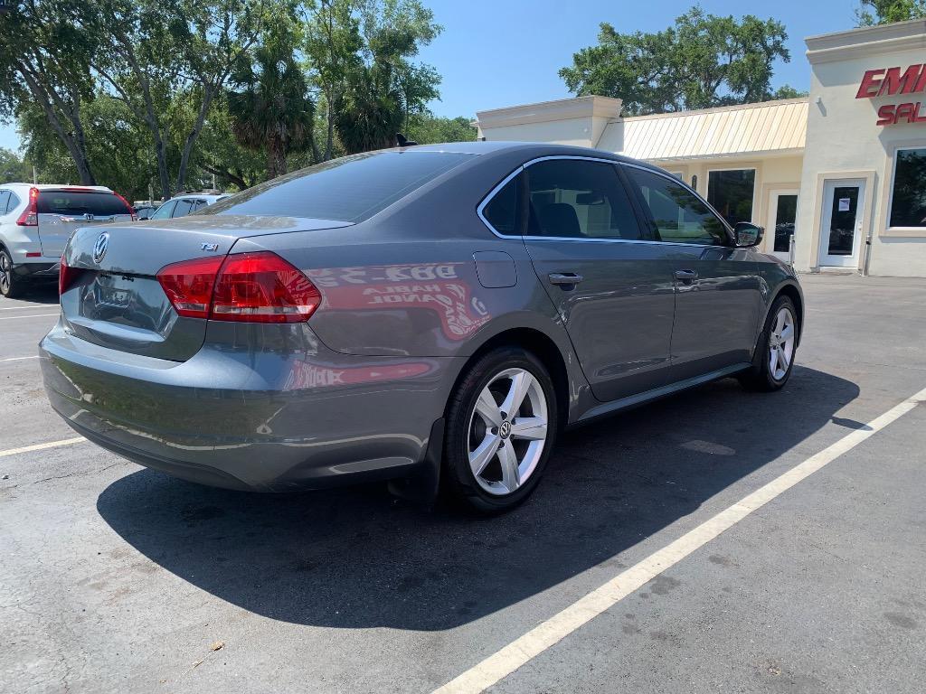 2015 Volkswagen Passat - $8,500
