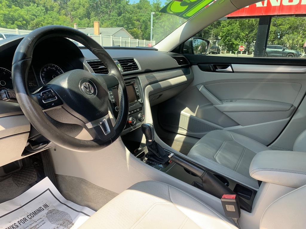 2015 Volkswagen Passat - $8,500