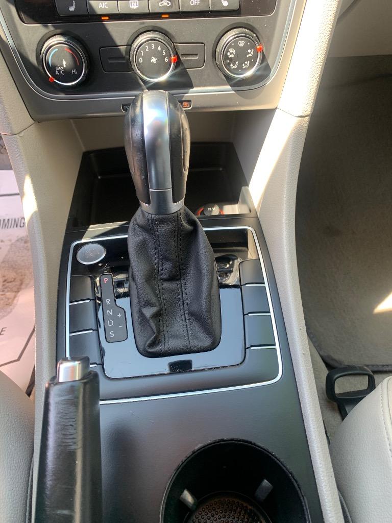 2015 Volkswagen Passat - $8,500