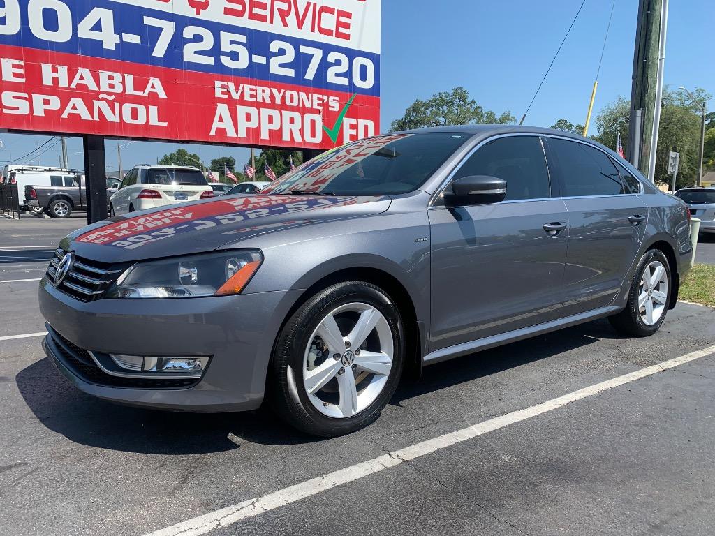 2015 Volkswagen Passat - $8,500