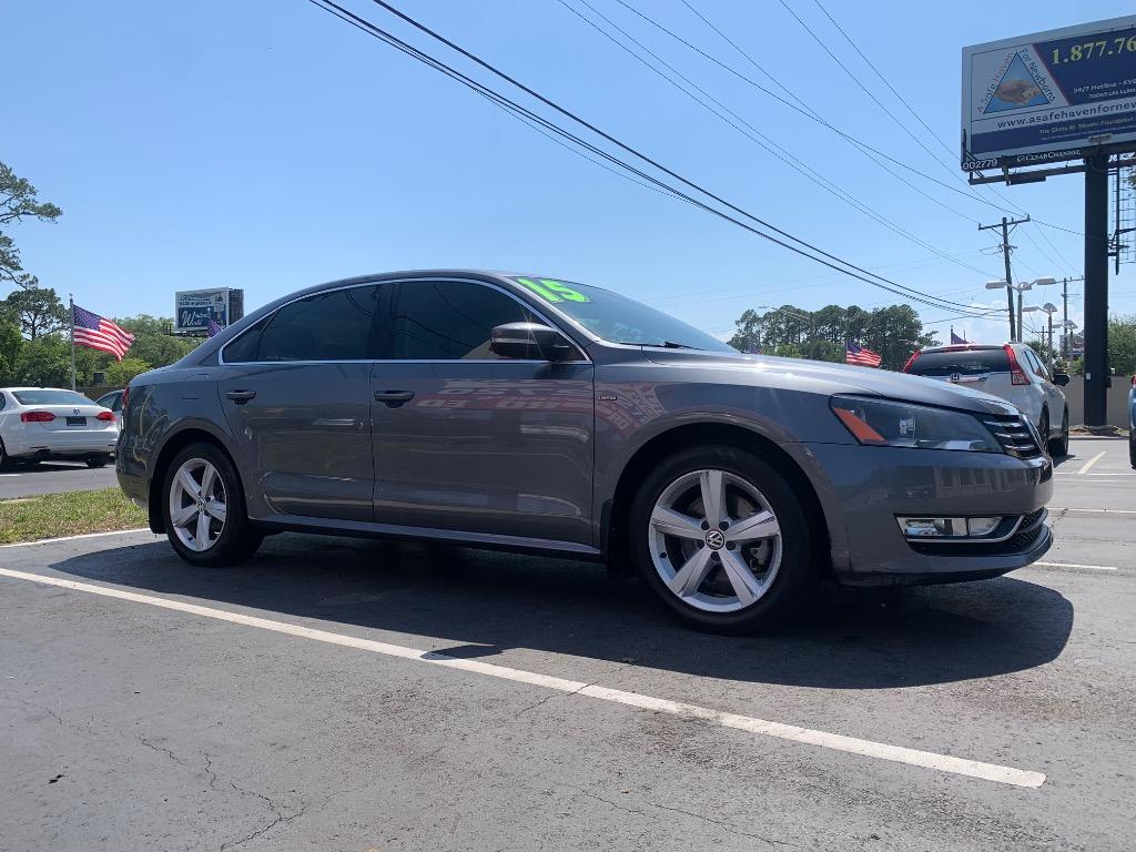 2015 Volkswagen Passat - $8,500