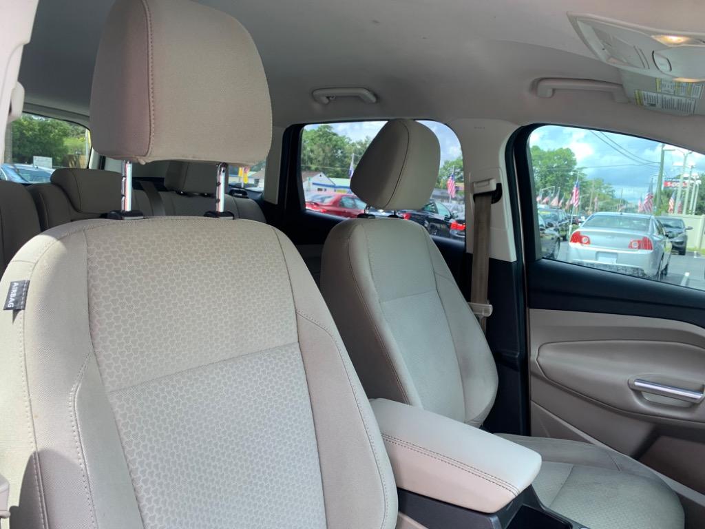 2017 Ford Escape SE photo