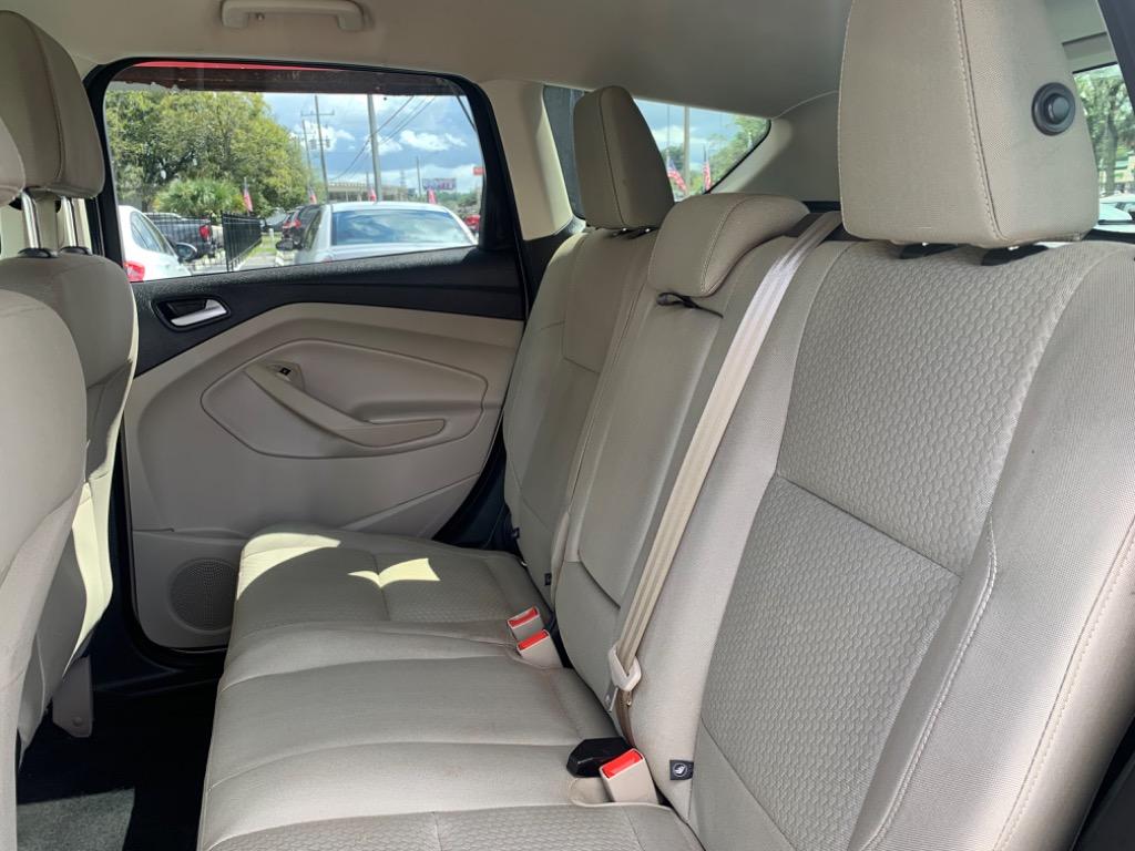 2017 Ford Escape SE photo