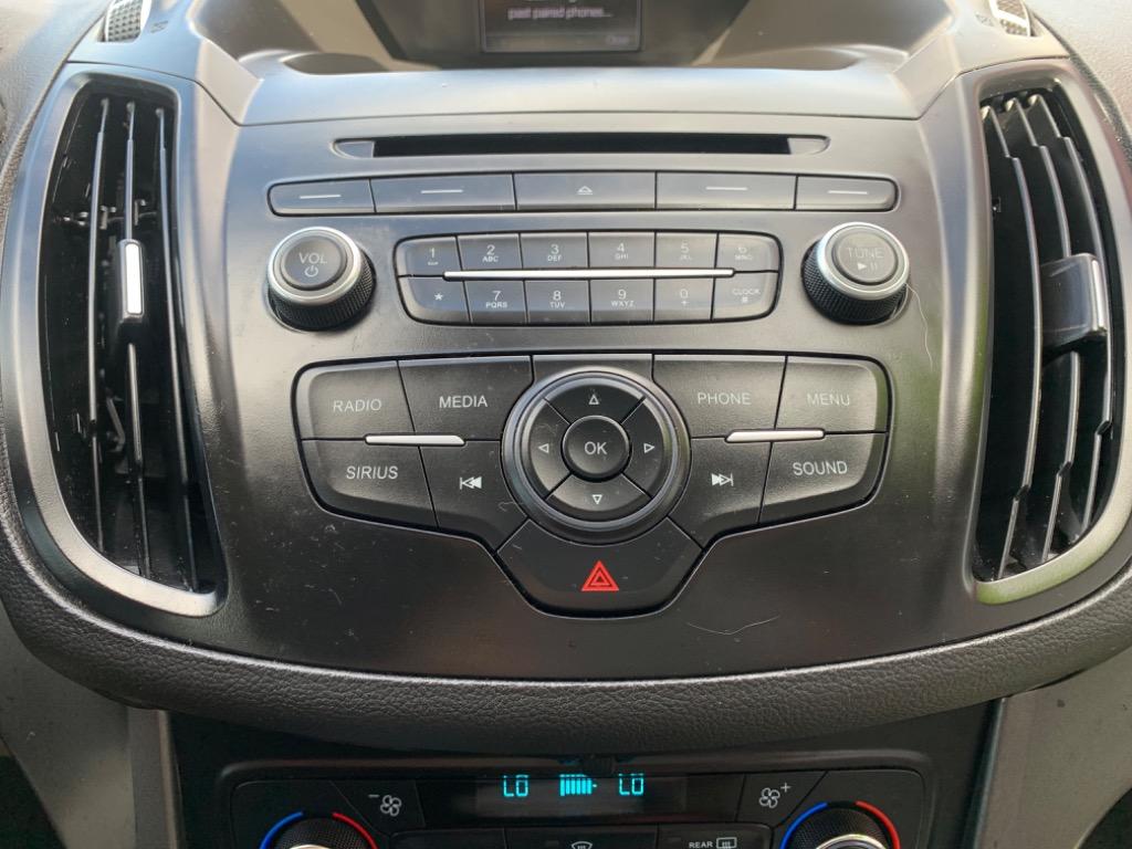 2017 Ford Escape SE photo