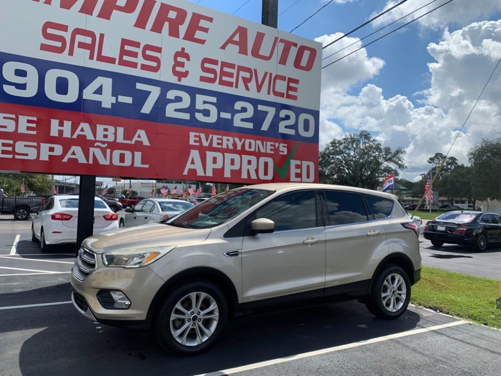 2017 Ford Escape SE photo