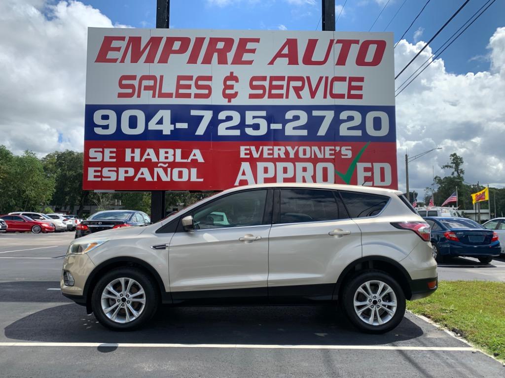 2017 Ford Escape SE photo