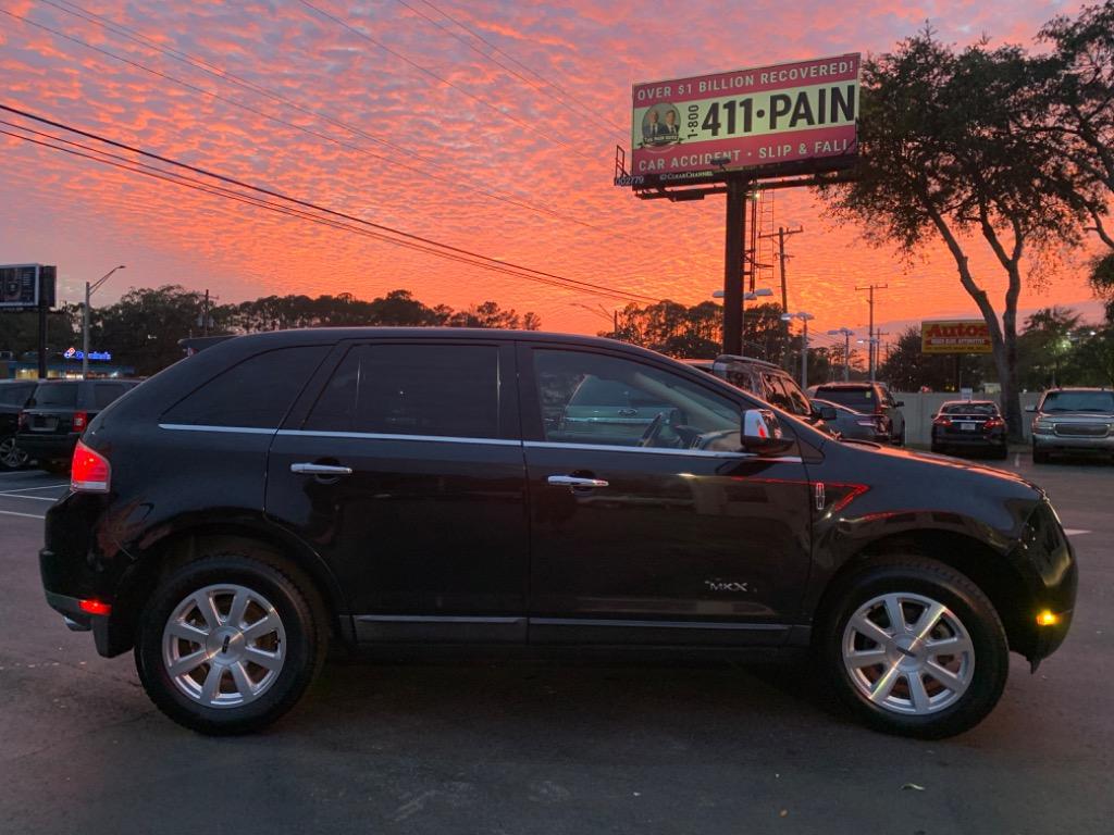 2010 Lincoln MKX photo