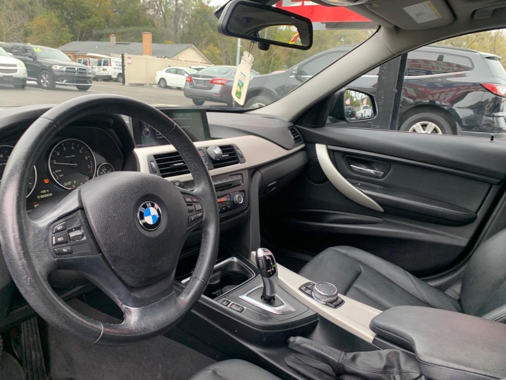 2015 BMW 3-Series 320i photo