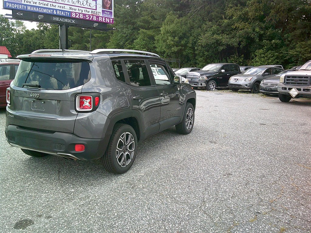 2017 Jeep Renegade Limited photo