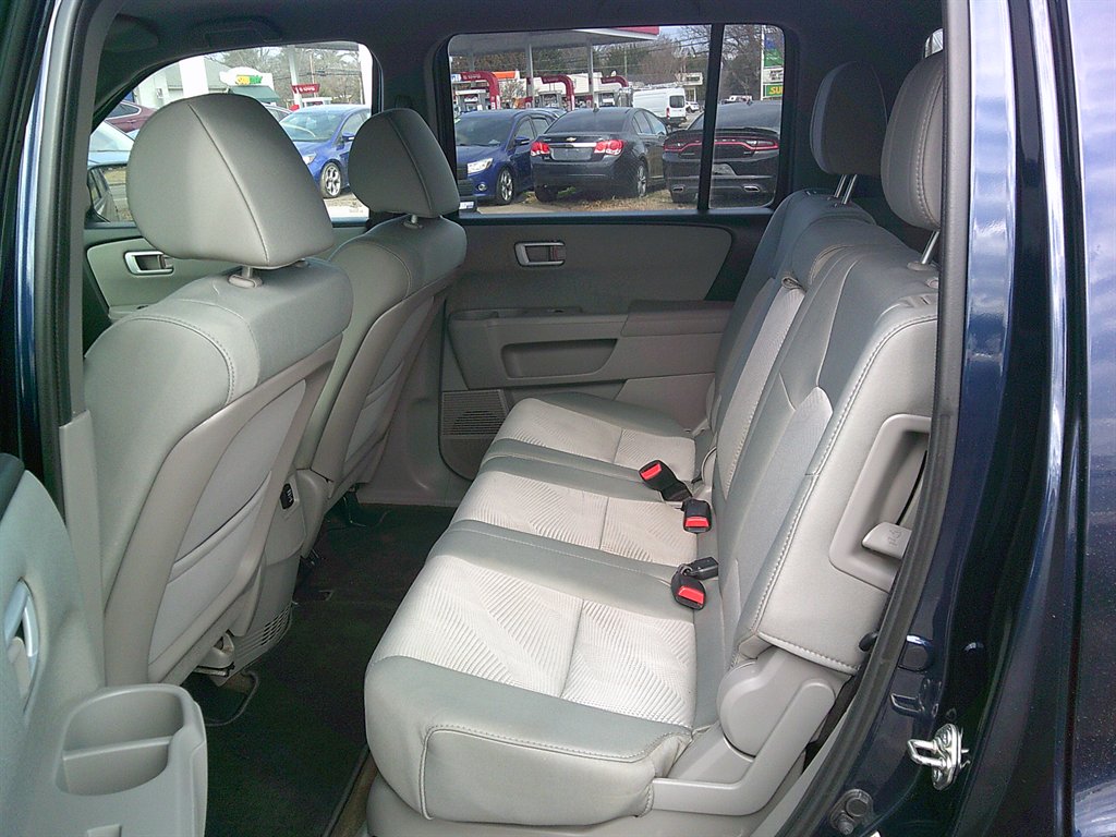 2015 Honda Pilot LX photo