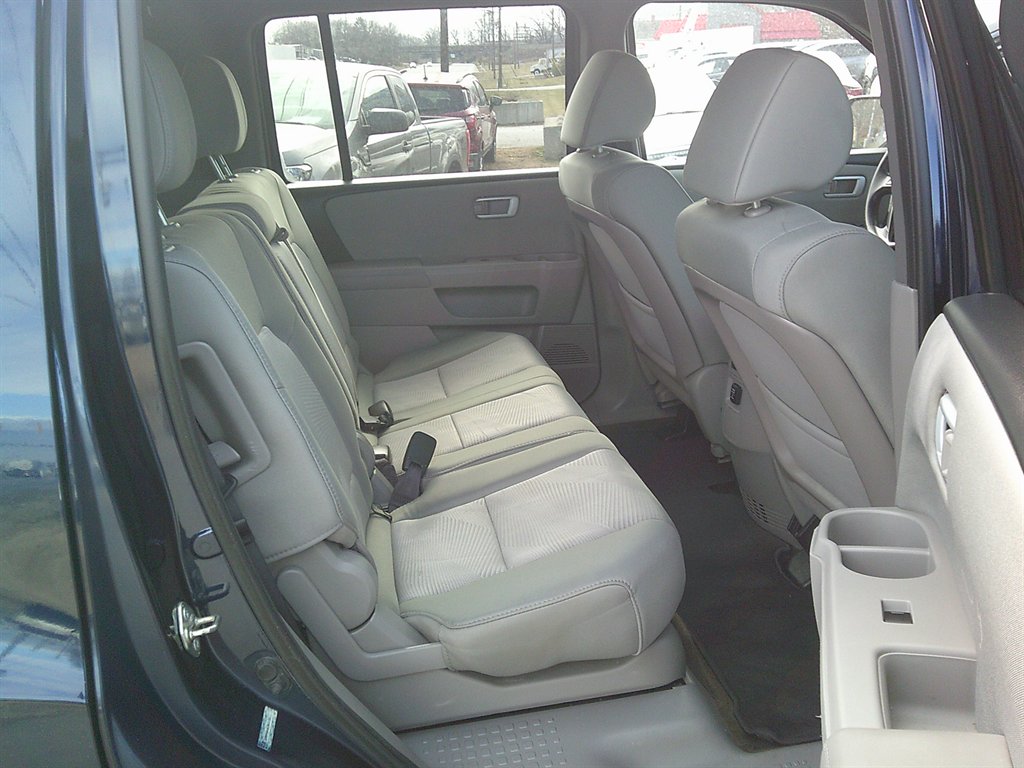 2015 Honda Pilot LX photo