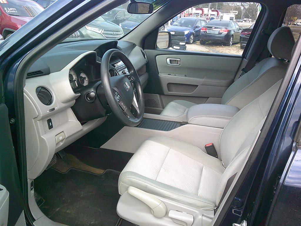 2015 Honda Pilot LX photo
