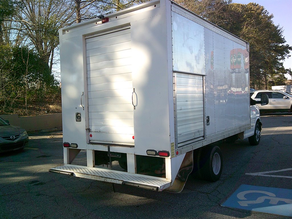 2014 Chevrolet Express 4500 4500 photo