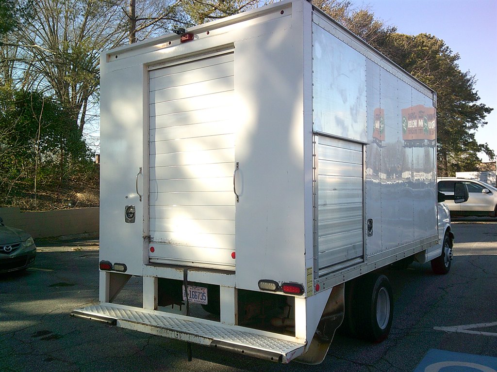 2014 Chevrolet Express 4500 4500 photo