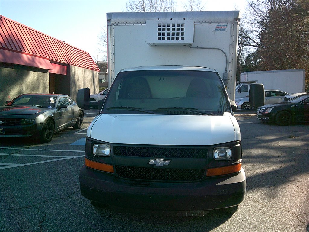 2014 Chevrolet Express 4500 4500 photo