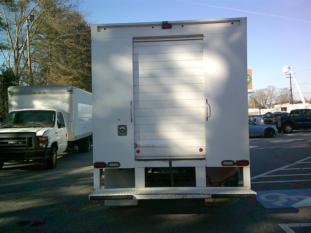 2014 Chevrolet Express 4500 4500 photo