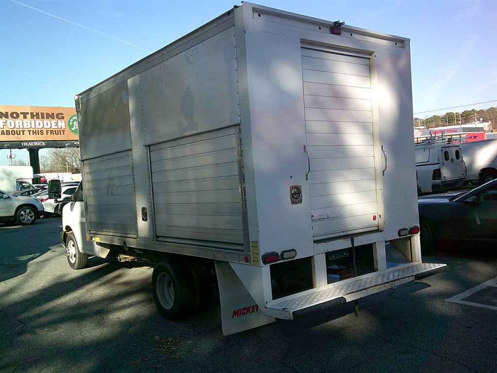 2014 Chevrolet Express 4500 4500 photo