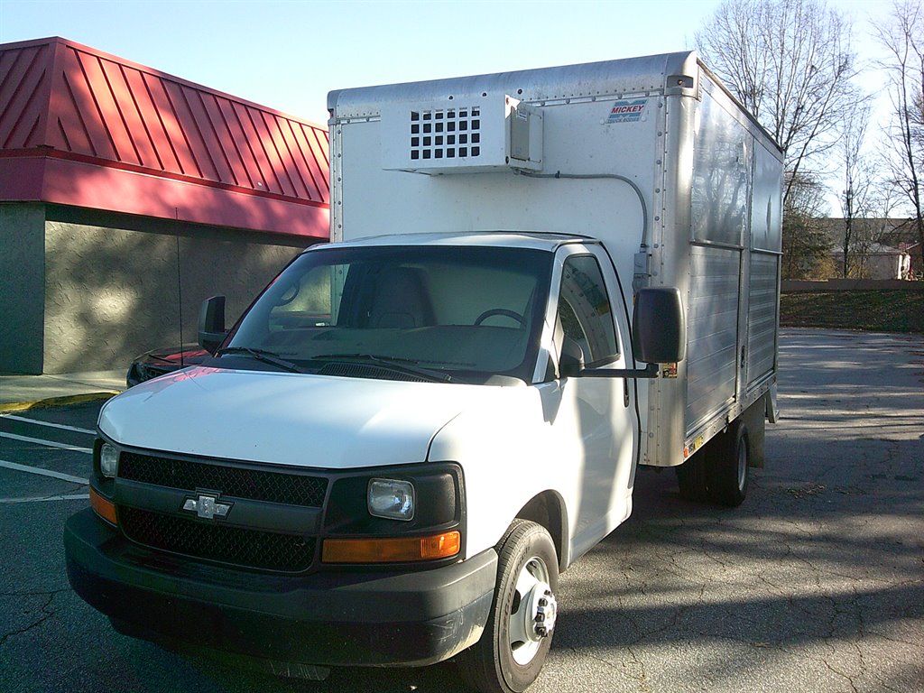 2014 Chevrolet Express 4500 4500 photo