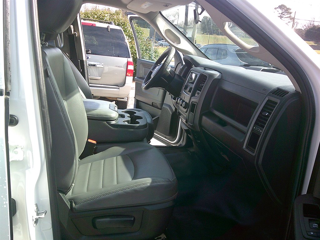 2017 RAM 1500 Tradesman photo